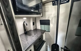 Luxury 10 Passenger Van with Bathroom
