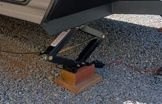 2024 Dutchmen RV Coleman Lantern LT Series 17B