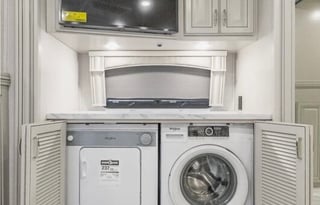 Family Fun In Style w/ 2 Full Bathrooms