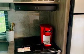 Who lives like WE DO? We DO!