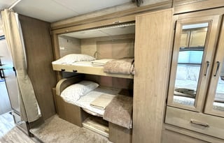 2022 Thor Motor Coach Four Winds 30D [DREAM WAYS]