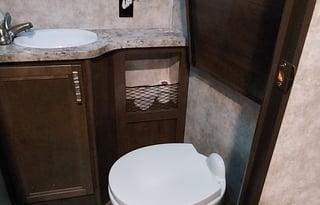 2019 Highland Ridge TWO Bath Sleeps 10