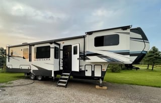 Hannah's Montana - 2021 Keystone RV Montana 3761FL