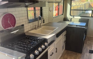 Keystone Hideout 20RDWE — Easy Tow Sleeps 5