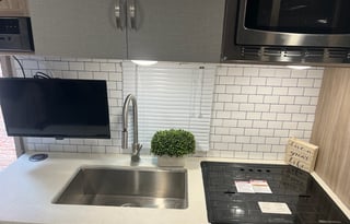 Minnie Winnie FLX | Solar Bunkhouse | Sleeps 6!