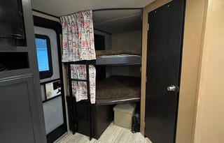 2017 Grand Design Imagine 2800BH
