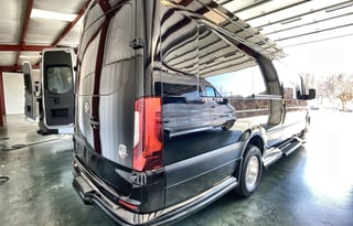 Luxury 10 Passenger Van with Bathroom