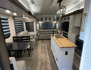 Forest River RV Crusader 382mbh