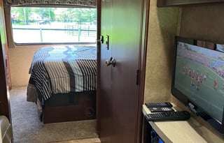 Great family escape w/ bunkhouse.