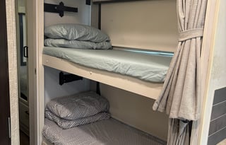 Class A Entegra Vision 29F “Lala’s Hideaway”