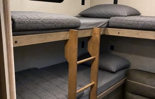 "Mountain Zinger"  Cross Roads  Zinger Sleeps 7