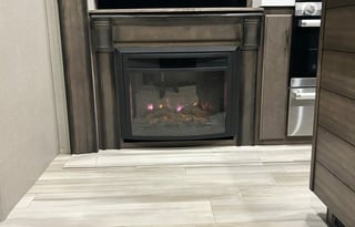 Rolling Family Retreat Bunk House with 2 full bath