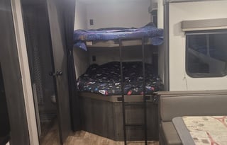 Adventurous 2023 Keystone Hideout: Sleeps 8