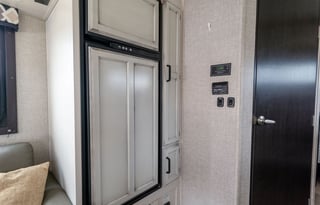 Spacious Dog Friendly and stocked for adventure!!!