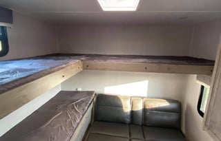 2021 Palomino Puma 28BHSS