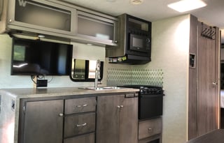 2016 Winnebago Brave 27b