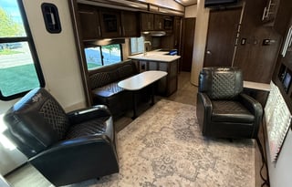 2019 Cruiser Stryker ST-2916 w/paddle boards!