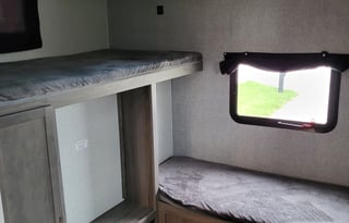 2021 CrossRoads RV Volante 32SB