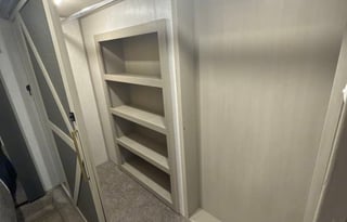 LUXURY 2 BED, 2 BATH RV W/ PRIVATE SUITE & ENTRY