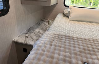 Family Adventure Camper – Apex 300BHS Bunkhouse RV