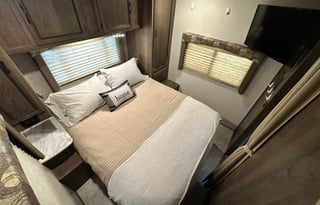 KRN Enterprises Class C Family RV Rental