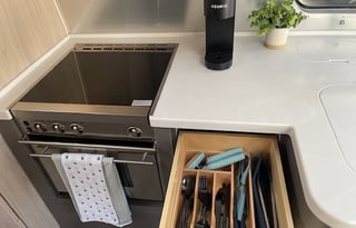 2021 Airstream Globetrotter 27FB - The LainnaBelle