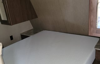 2018 Dutchmen RV Coleman Lantern Series 300TQ