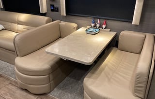 Classy Lady - Tiffin Open Road Allegro with Bunks