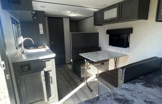 Lightweight 2022 Dutchmen RV Aspen Trail 17BH