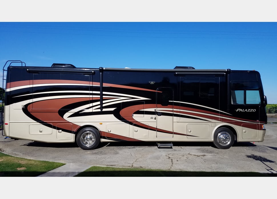 Class A Motor Home rentals in Las Vegas
