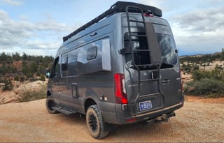 "Betty" AWD UNLIMTED MILES - Montana + Starlink!