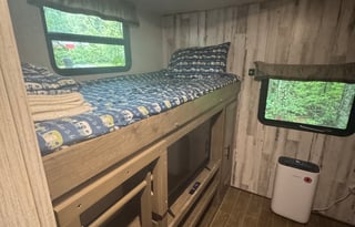 Jenny's Creek Camper Rental