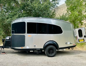 Airstream RV Basecamp Xe Basecamp