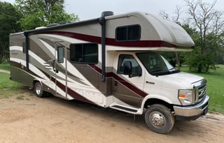2019 Motorhome sleeps 10 extra large living space