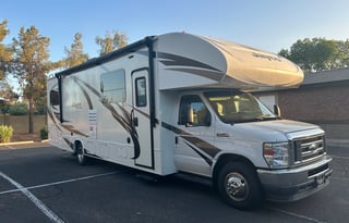 Kid/Pet Tested & Adult Privacy, Sleeps 9 w/ Bunks