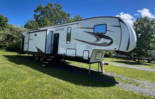 Tri-State Luxury: 5th Wheel Family Paradise