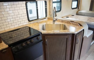 2018 Thor Motor Coach Chateau 28Z