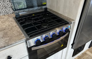 Fully Stocked, Double Bunk | Sleeps 6-8 | 2022 RV