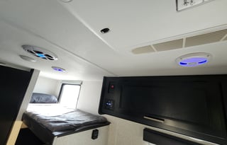 Forest River Cherokee Wolf Pup 16BHS