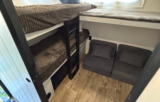 Cozy Shore Stays at its best!