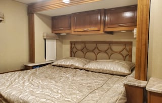 2018 Coachmen Pursuit 27DS Sleeps 8