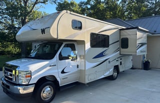 2021 Minnie Winnie-A Family Road Trip Machine!