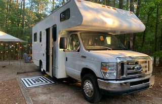 Adventure-Us, Home Away From Home,  Thor Majestic