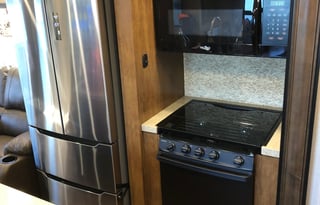 Luxury 2019 Coachmen Chaparral 42’ 392MBL