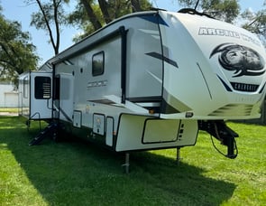 Forest River RV Cherokee Arctic Wolf Suite 3660