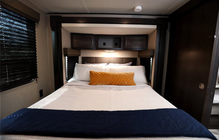 Experience "Loyal" with our 2022 Grand Design Transcend Xplor 251BH located near Table Rock Lake near Branson Missouri and Lake Of The Ozarks. Thank you from us at StoneMountainRVs(dot)com