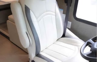 2022 Thor Palazzo 33.6 Diesel Class A