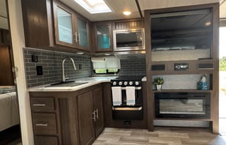 Nice and Ready to camp - with large bathroom!