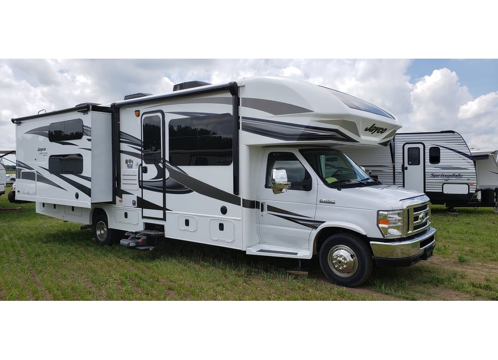 Class C Motor Home rentals in Bloomington