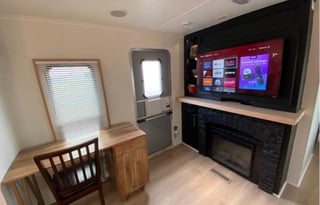 Shannon’s Apartment Style RV Rental